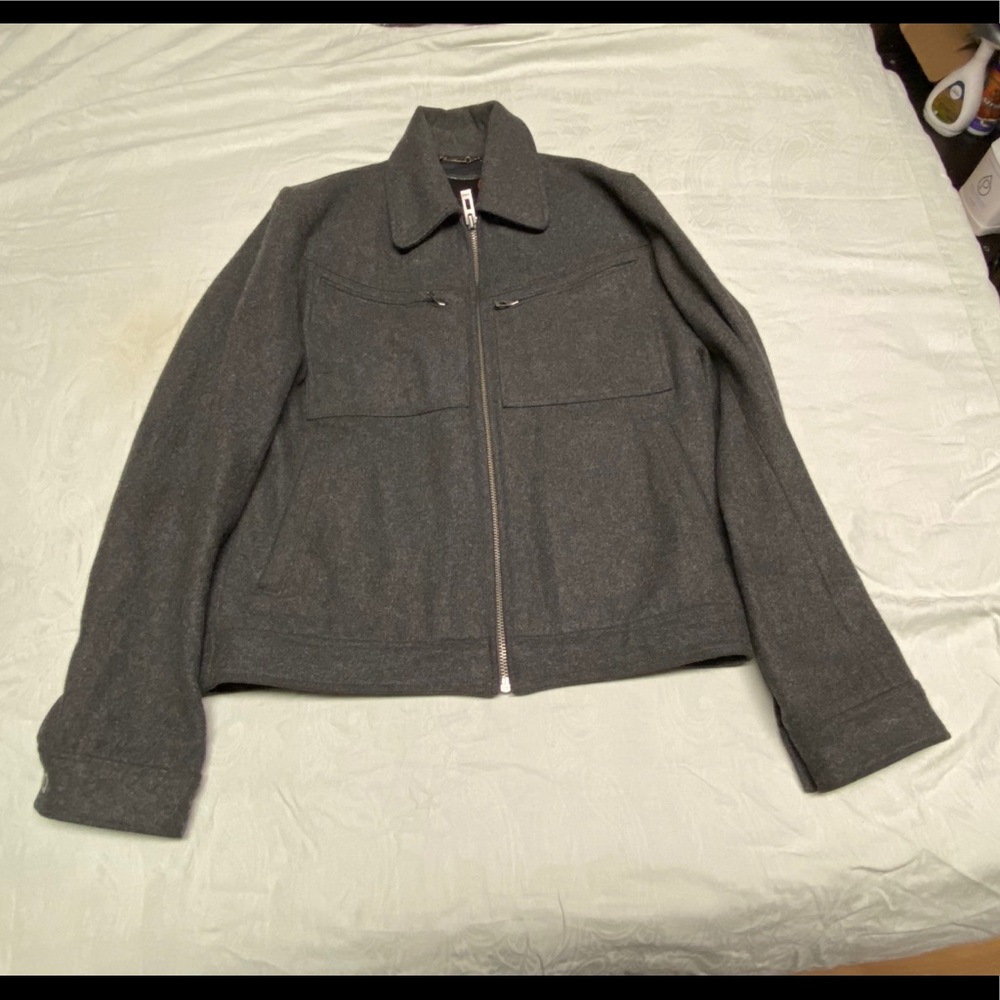 Guess medium weight jacket. Size Small